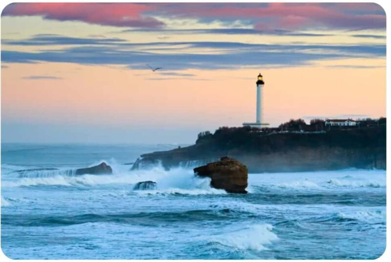 Walking Tour of Biarritz history and curiosities - Key Points
