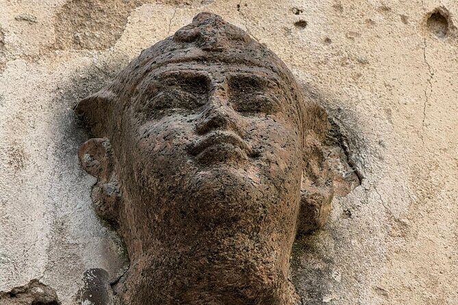 Walking Tour of Diocletian's Palace and Old town-small group - Practical Details