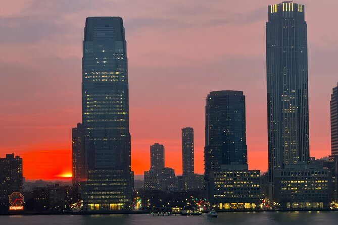 Walking Tour of Lower Manhattan with a local 9/11 survivor - A Deep Dive into the Tour