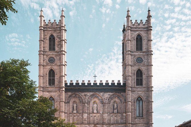 Walking tour of Old Montreal - 16/42 Tours - Why Travelers Love This Tour