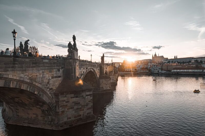 Walking tour of Prague in french: Old Town & Charles Bridge - Value for Money