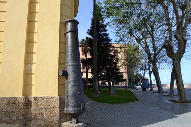 Walking Tour through Cádiz: Stories from the hand of a local guide - FAQs
