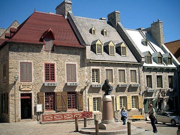 Walking Tour Through Quebec City's History - Key Points