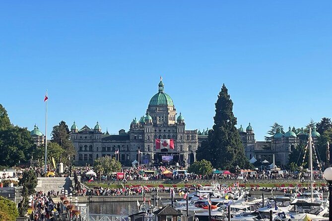 Walking Tours in Victoria Canada, food, drink, and history - Exploring the Victoria Walking Tour