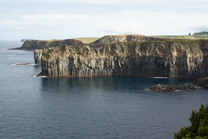 Walking Trails of Terceira - The Experience and Group Dynamics