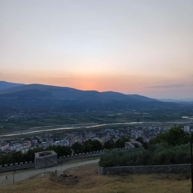 "Wander Berat: The City of a Thousand Windows" - by 1001 AA - FAQ