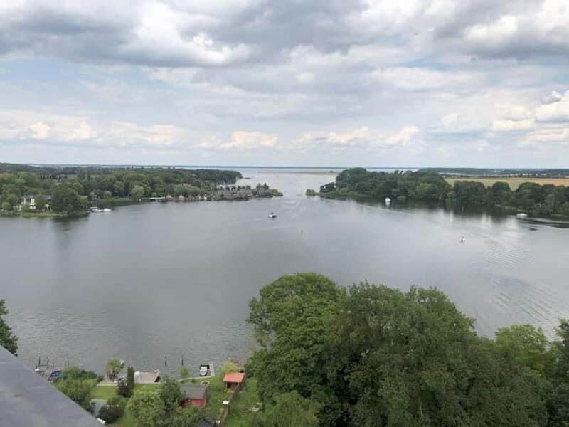 Waren (Müritz): Day cruise motor yacht with skipper - 8 hours - Key Points