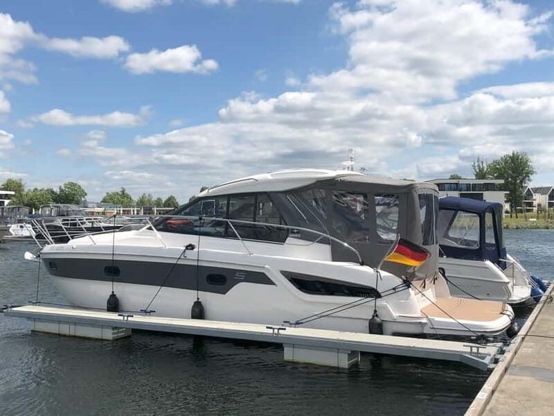 Waren (Müritz): Day cruise motor yacht with skipper - 8 hours - An Honest Look at a Day on the Müritz Motor Yacht