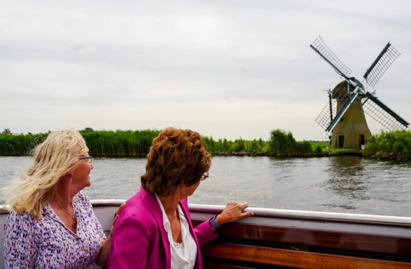 Warmond: Kagerplassen Cruise with "Tulip Experience" Ticket - The Itinerary in Detail