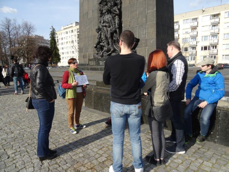 Warsaw: 2-Hour Tour of Daily Life in the Ghetto Warsaw - Who Should Consider This Tour?