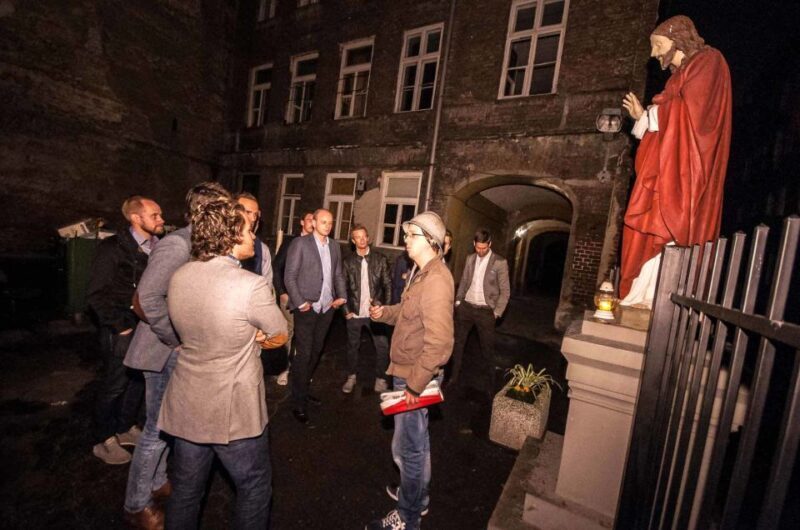 Warsaw: Evening History and Pubs Tour by Retro Minibus - Key Points