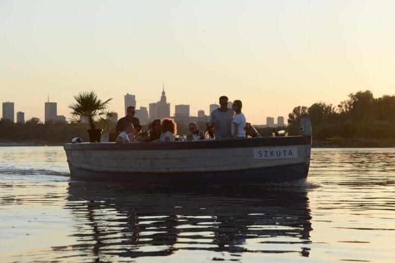 Warsaw: Private Cruise on a wooden boat - max. 12 pax - Who Should Consider This Tour?