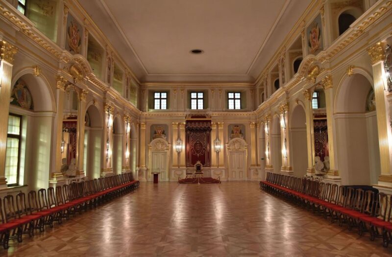 Warsaw: Skip-the-Line Royal Castle Guided Tour - Why You Should Consider this Tour