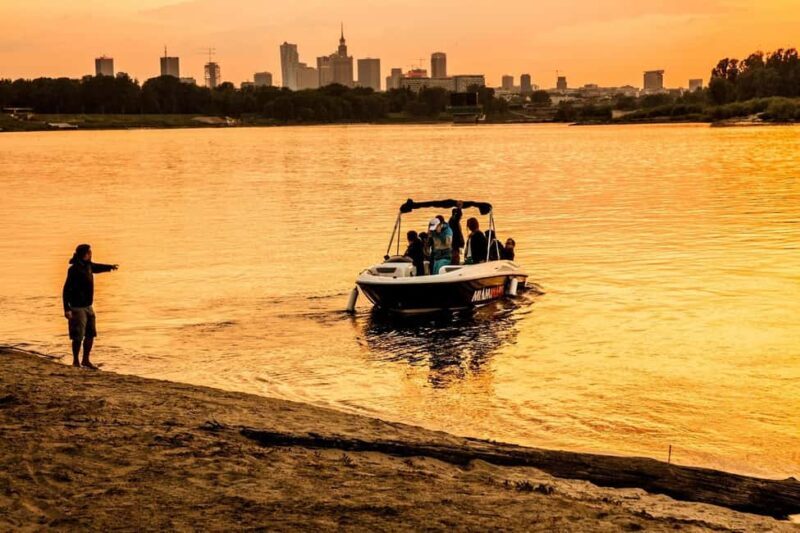 Warsaw: Sunset Vistula Cruise - 80s Vibes, Music & Prosecco - Analyzing the Price and Value