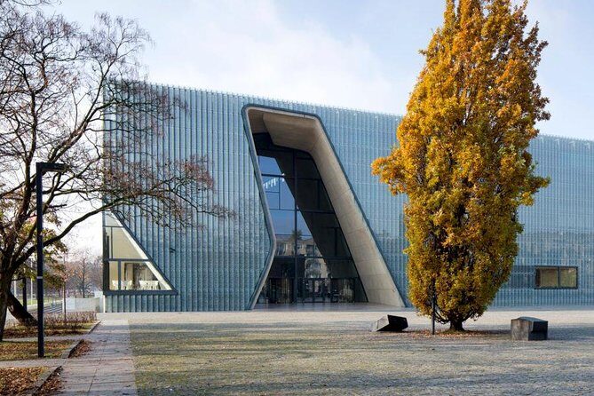 Warsaw Uprising Museum (1944) + POLIN Museum: PRIVATE TOUR /inc. Pick-up/ - FAQs
