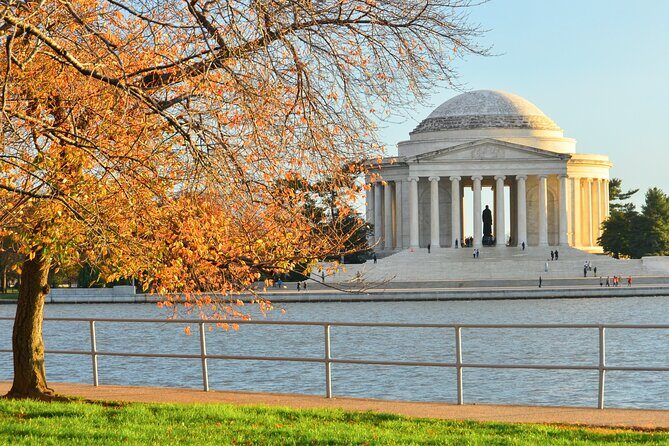 Washington DC Monuments Self-Guided Walking Audio Tour - Who Would Love This?