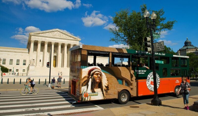 Washington, DC: Old Town Hop-On Hop-Off Trolley City Tour - The Pros and Cons in a Nutshell