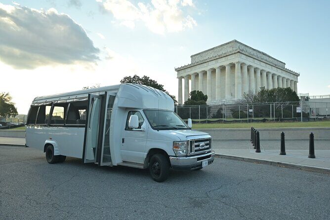 Washington DC Open-Air Bus Day or Night-Time Monuments Tour - FAQ