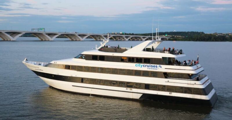 Washington DC: Thanksgiving Buffet Lunch River Cruise - Washington DC: Thanksgiving Buffet Lunch River Cruise — A Relaxed Way to Celebrate the Holiday