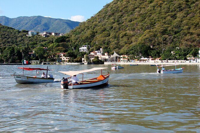 Water TOUR - Lakes, Islands, Fortresses and Artisan Workshops - Exploring the Water TOUR: Lakes, Islands, Fortresses, and Artisans in Guadalajara