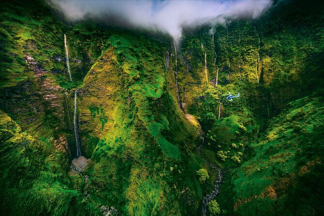Waterfalls of West Maui and Molokai Helicopter Tour - Key Points