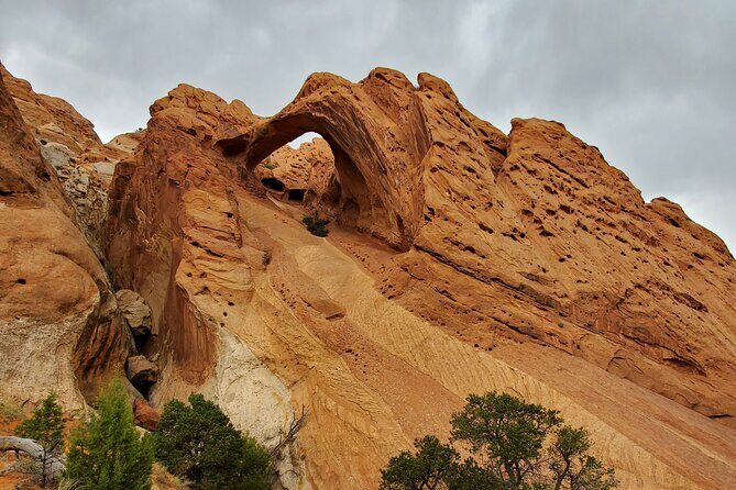 Waterpocket Fold Offroad Tour to Strike Valley Overlook - Key Points