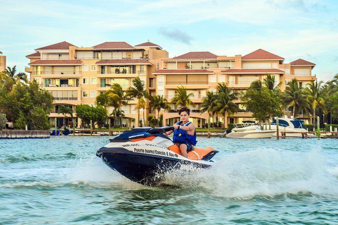 Waverunners Rentals in Cancun - The Ride and the Scenic Views