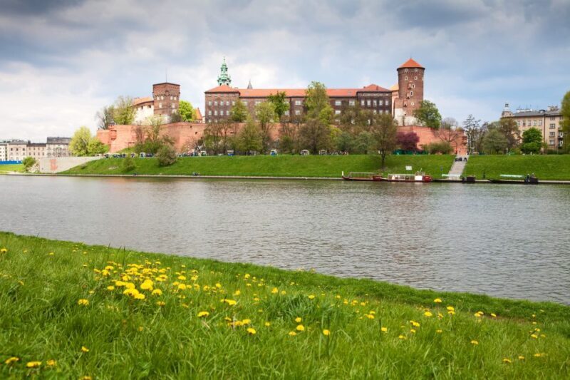 Wawel Castle and Cathedral Guided Tour - An In-Depth Look at the Wawel Castle and Cathedral Guided Tour