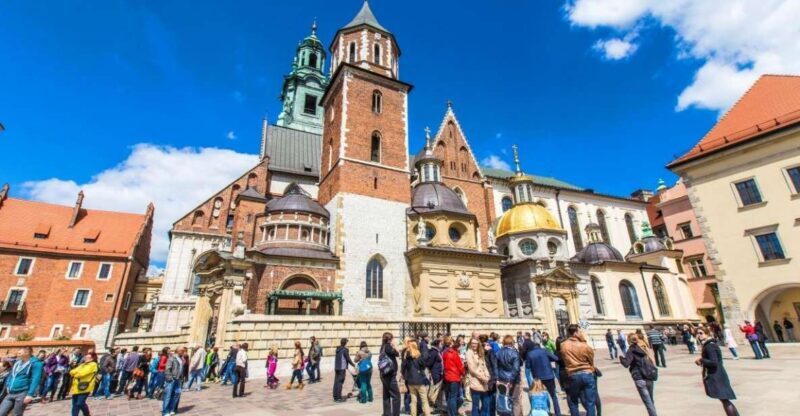Wawel Castle, Cathedral, Old Town and St. Mary's Basilica - The Experience From a Traveler’s Perspective