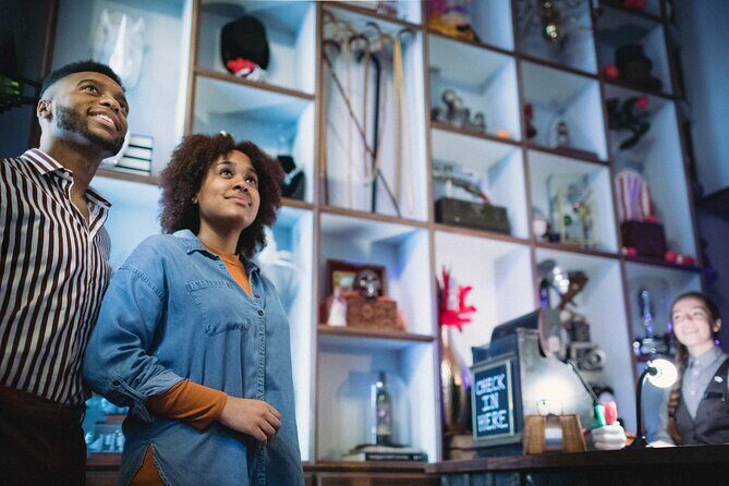 We Present Noah Sonie in Trust No One show - Who Is This Tour Best For?