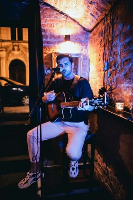 Wednesday Night Live Music with Cocktails - Key Points