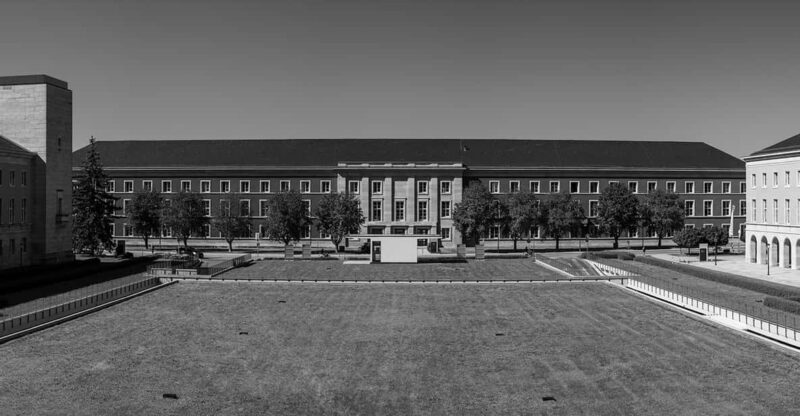 Weimar: Private walking tour of the Weimar Republic and National Socialism - Who Will Benefit Most