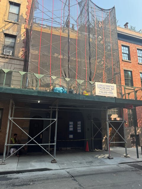 Welcome to New York: A Tour of Taylor Swift Hotspots - Discovering the Tour: What to Expect