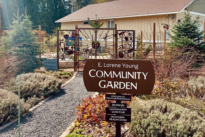 Wenatchee River Institute: A Self-Guided Tour with the Artists - Exploring the Wenatchee River Institute: What to Expect