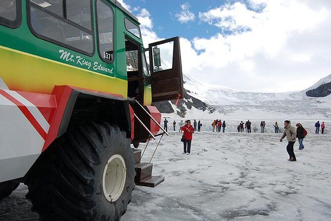 Western Trails - One Way Vancouver To Calgary Rockies Bus Tour - Starting Point and First Day: Vancouver to Hope