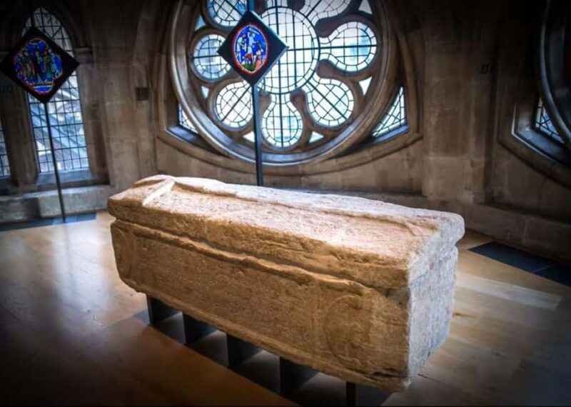 Westminster Abbey private guided tour with expert guide - Poets Corner and Artistic Pioneers