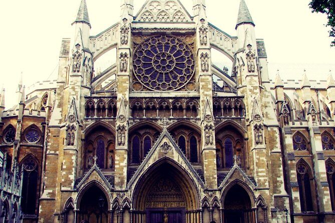 Westminster Abbey Tour for Kids with Sightseeing Walk in Westminster London - A Close Look at the Experience