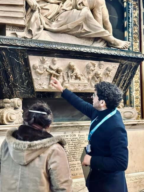 Westminster Abbey Tour with Changing of the Guard and Royal Palaces - Who Is This Tour Best For?