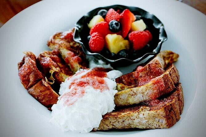 Whale Watching and Sunrise Breakfast Cruise in Honolulu - An In-Depth Look at the Experience