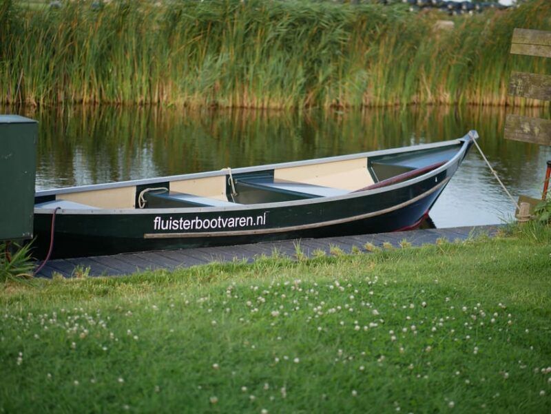 Whisperboat rental in beautiful area close to Amsterdam - Key Points