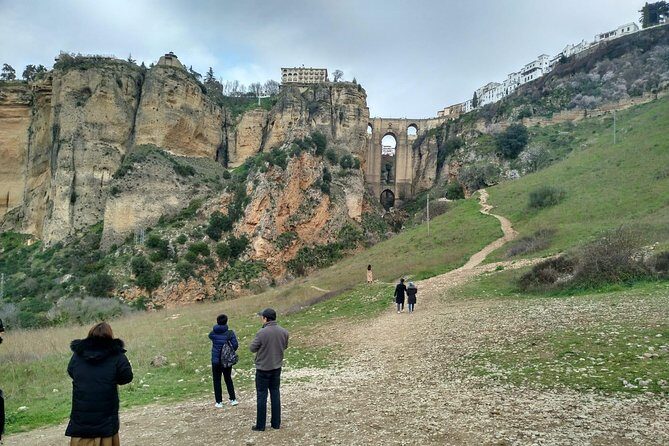 White Villages and Ronda Day Tour from Seville - Tour Group Size and Logistics