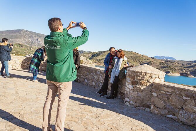 White Villages and Ronda Day Tour from Seville - Guide Quality: The Human Element