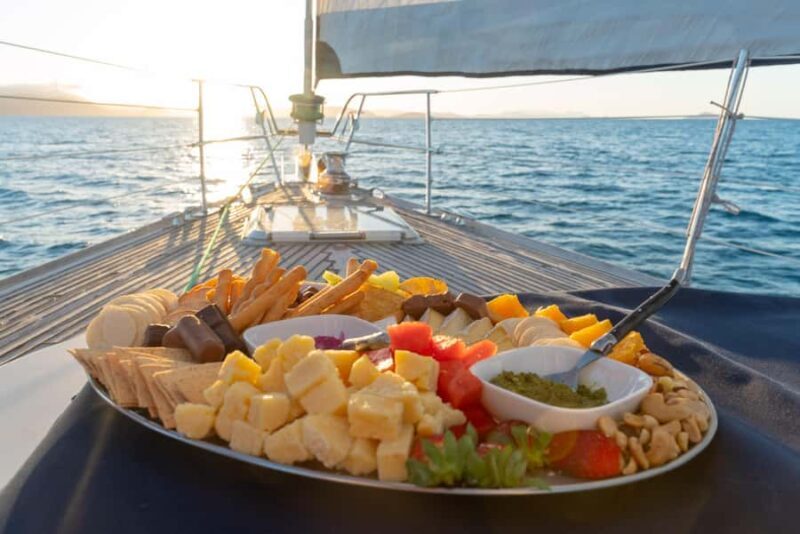 Whitsundays: Intimate Sailing Whitsundays - Relaxation and Food