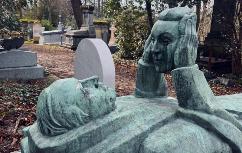 Who Killed Victor ? Escape Game at Père Lachaise Cemetery - Key Points