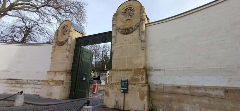Who Killed Victor ? Escape Game at Père Lachaise Cemetery - Who Is It For?