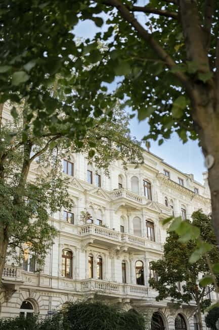 Wiesbaden: Multicultural Westend - public tour - Who Is This Tour Best For?