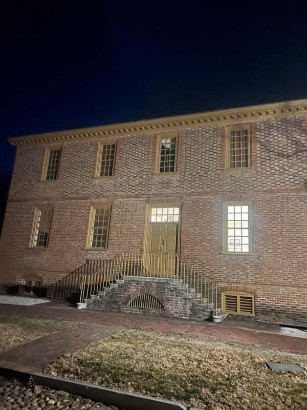 Williamsburg: Dead of Night Tour with Paranormal Equipment - The Sum Up