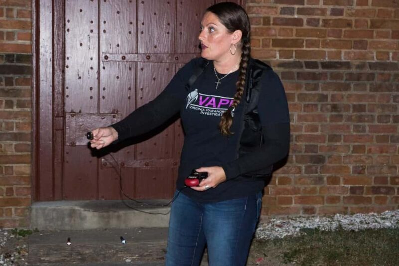 Williamsburg: Echoes of Twilight Late-Night Ghost Tour - Key Points