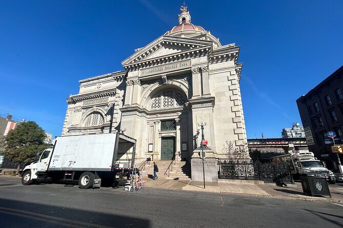 Williamsburg Walking Tour: History, Hipsters, Hasids & Hops - Key Points