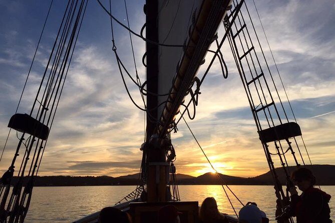Windjammer Classic Sunset Sail from Camden, Maine - Key Points